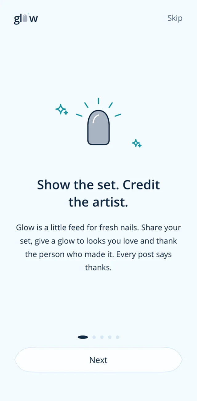 Glow welcome screen: show the set, credit the artist (iPhone)